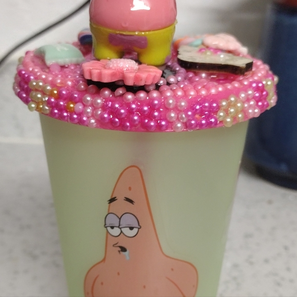 Hand design Patrick reusable cup - Picture 3 of 3